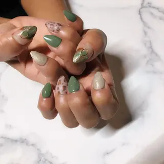 ネイル 🌞💜 KAORI 🌴のネイルデザイン