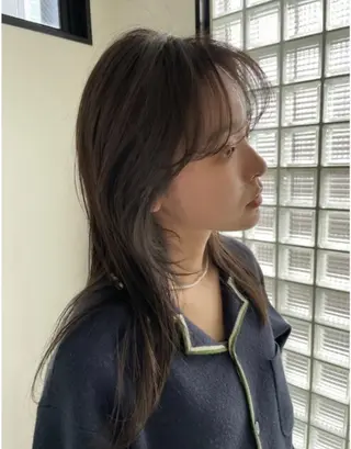 カラー ウエチ モモカのヘアスタイル