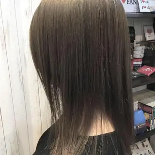 セミロング カラー embrace エンブレイスのヘアスタイル