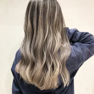 セミロング カラー SALOWIN  原宿ash所属・タナカ タクヤのヘアスタイル