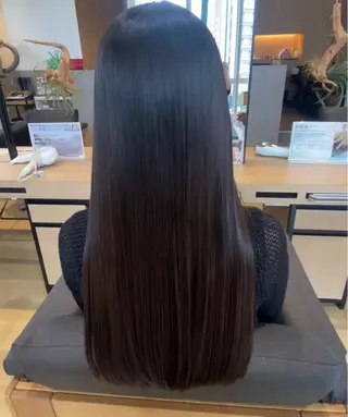 ロング 盛れる顔まわり🎀 縮毛矯正💐羽村勇樹のヘアスタイル