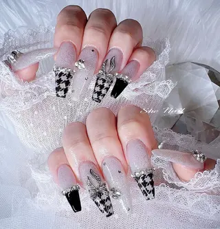 ネイル She   Nail所属・ISA_ BELLAのネイルデザイン