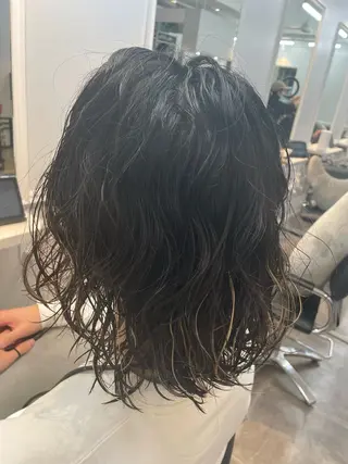 ミディアム パーマ ナカムラ イヅミのヘアスタイル
