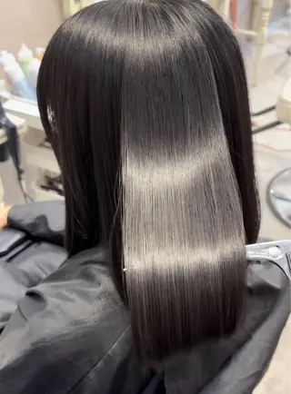 セミロング estrela エストレーラ所属・ブリーチなしカラー 🥣髪質改善/はなえのヘアスタイル