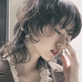 ミディアム 奥田 千尋のヘアスタイル