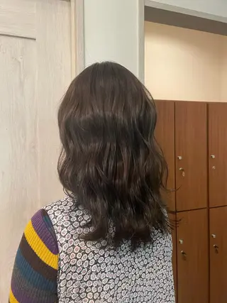 セミロング 香山 葵のヘアスタイル