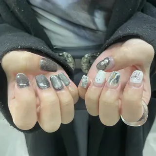 ネイル nailstudio eviz新宿店のネイルデザイン