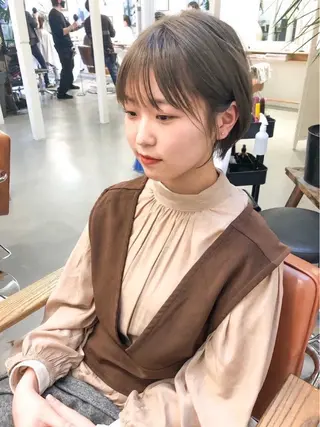 ショート レイヤーカット/ 顔まわり/アオイのヘアスタイル