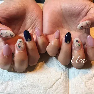ネイル UrakoNail 《nail》のネイルデザイン