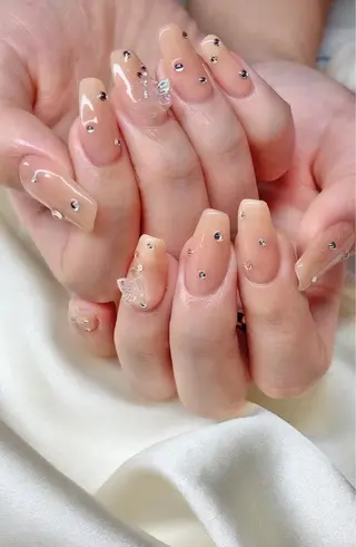 ネイル マツエク・マツパ アイブロウ Nail&eye Belire 新宿のネイルデザイン