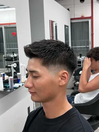 ショート メンズ neuer bar ber虎太郎のヘアスタイル