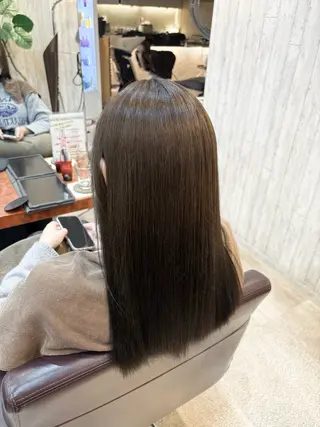 カラー SHIKI .のヘアスタイル