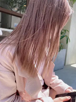 ロング カラー Living所属・ヨシモトリョウ 髪質改善/美髪のヘアスタイル