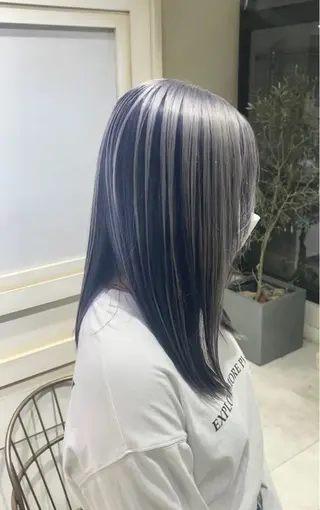 セミロング カラー THESALONS所属・🤍ブリーチカラー /寄田龍樹🤍のヘアスタイル