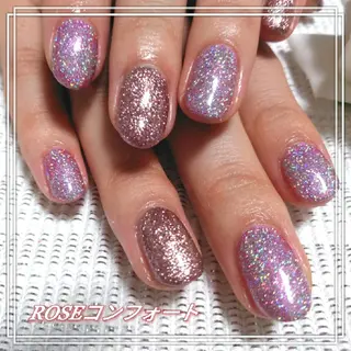 ネイル エステとネイル ローズコンフォートのネイルデザイン
