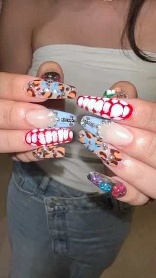 ネイル 👽個性派ネイル🎀 komachiのヘアスタイル