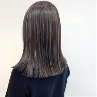 ミディアム 絹髪矯正/艶カラー /透明感/石田桃子のヘアスタイル