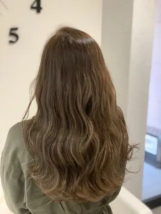 ロング カラー 松吉 純平のヘアスタイル