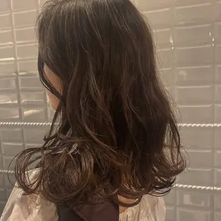 セミロング カラー ヘアー.ネイル二刀流 misa🫧のヘアスタイル