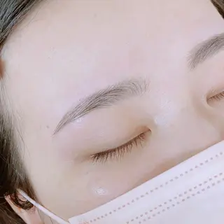 アイブロウ 眉毛とまつ毛パーマ ナオueyesのマツエク・マツパデザイン