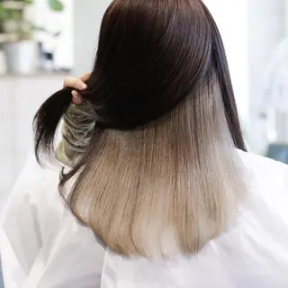 カラー セミロング ill副店長 立和田純也のヘアスタイル