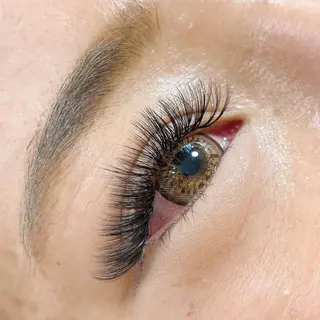 ロング カラー パーマ ヘアアレンジ メンズ キッズ ネイル マツエク・マツパ 地域 No. 1店 nail&eyelash Liliana所属・ベテランのお店です 🍓.Lilianaのマツエク・マツパデザイン