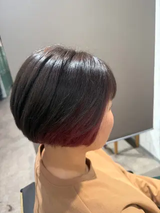 ショート カラー 岩本 優花のヘアスタイル