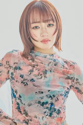 ミディアム カラー 𝙱𝙻𝙴𝙽 𝚋𝚢 𝚍𝚘𝚝.所属・🤍BLEN 窓🤍のヘアスタイル