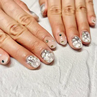 ネイル li___nail 31のネイルデザイン