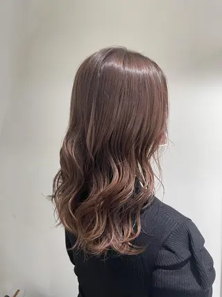 セミロング カラー オノ テンタのヘアスタイル
