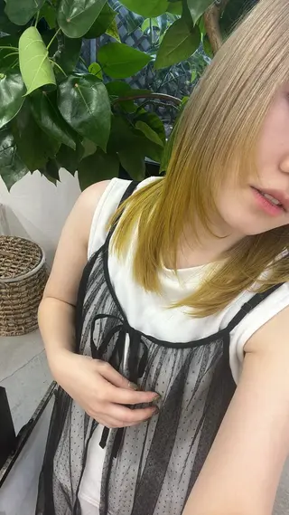 カラー 杉本 舞のヘアスタイル