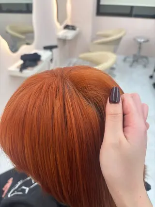 カラー YOLO 渋谷 nanamiのヘアスタイル