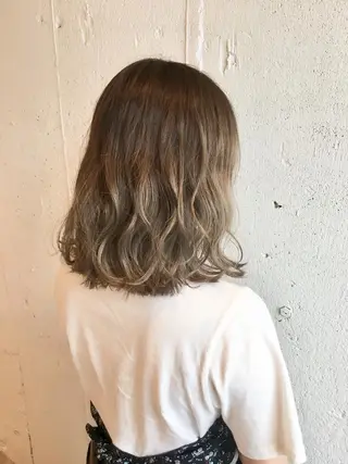 ミディアム フジサキ ケンのヘアスタイル