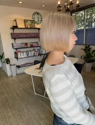 ショート カラー 韓国ボブ👩🇰🇷 小野絢未のヘアスタイル