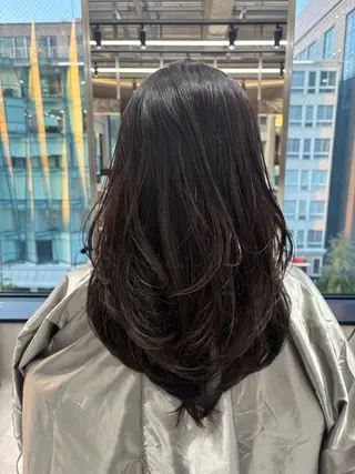 セミロング Yuta✂︎ 韓国レイヤー🪽のヘアスタイル