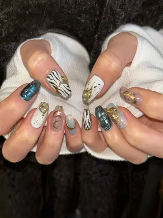 ネイル 🪐富島彩夏 /海外nail🪐のネイルデザイン