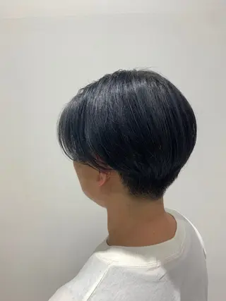 ショート カラー D’asty梓川所属・山崎 夢奈のヘアスタイル