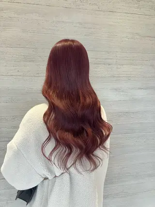 ロング カラー サキ🤍ハイトーン 🩰くびれ巻きヘアのヘアスタイル