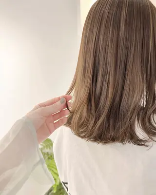 ミディアム 透明感カラー/ mizukiのヘアスタイル
