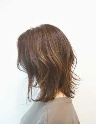 ミディアム カラー 菅原 綾のヘアスタイル