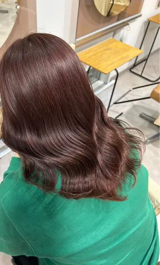 ミディアム 水口 莉央のヘアスタイル