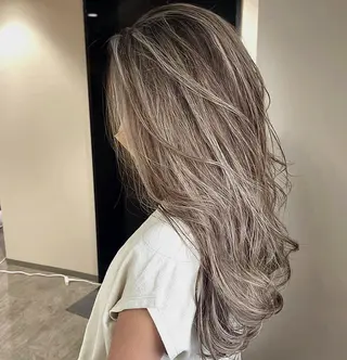 ロング カラー ヘアアレンジ 松井那津子 /ハイライトブリーチのヘアスタイル