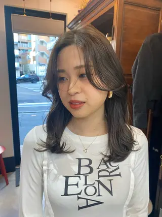 セミロング カラー sity 紅愛のヘアスタイル