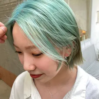 ミディアム カラー ブリーチカラーが人気 onnuのヘアスタイル