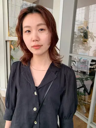 ミディアム カラー 【pejite】 Hinanoのヘアスタイル