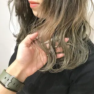 セミロング カラー レイヤー/顔周り /AKARIのヘアスタイル