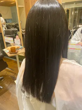 ロング AIRFLOW WITH THE GARDEN所属・横野 朱音のヘアスタイル
