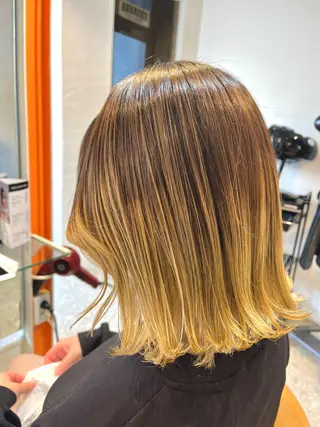 ミディアム うしだ かおるのヘアスタイル