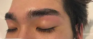 アイブロウ 山﨑 燦人のヘアスタイル