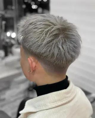 ショート カラー メンズ メンズブリーチカラー モデル募集中福田竜作のヘアスタイル